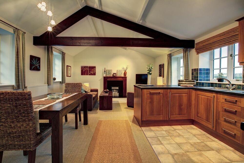 Plumtree Cottage Алнмут Екстериор снимка
