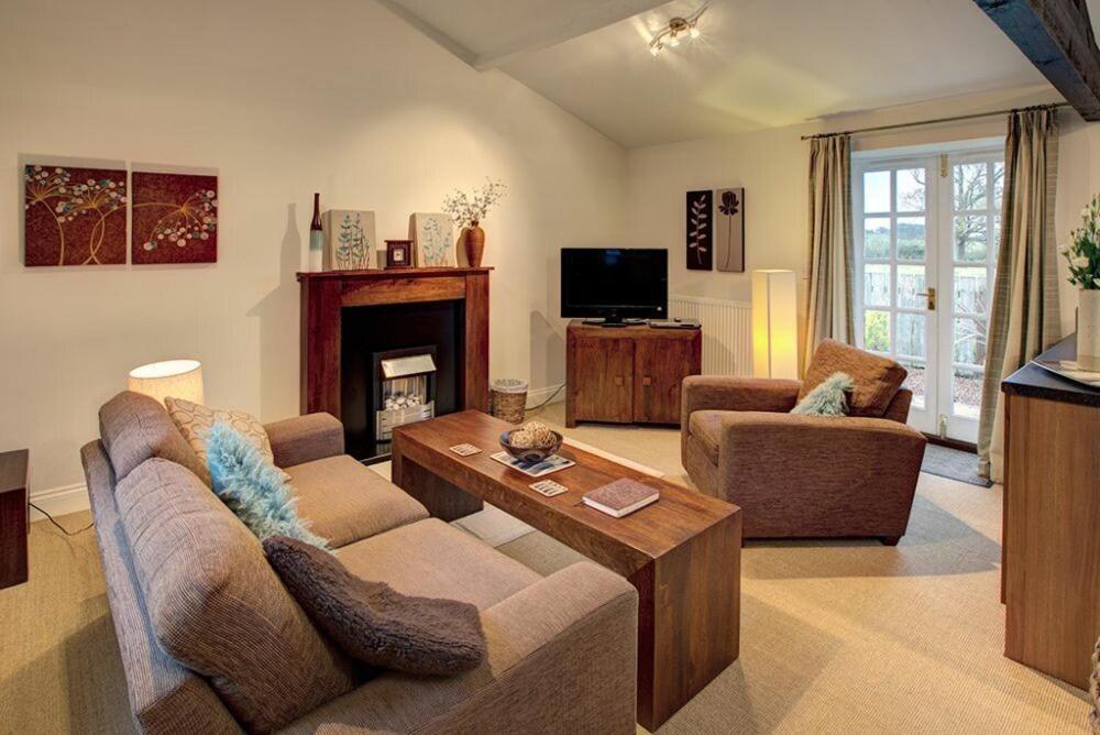 Plumtree Cottage Алнмут Екстериор снимка