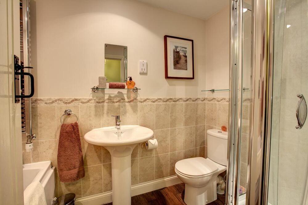 Plumtree Cottage Алнмут Екстериор снимка